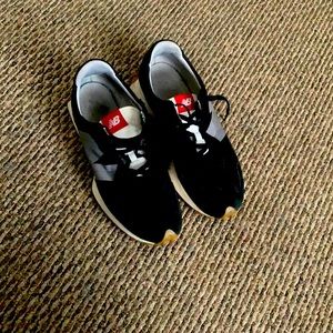 New Balance 327 size 13